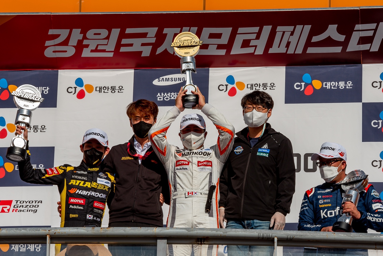 조항우선수우승포디움